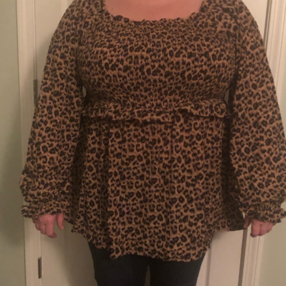Plus size leopard shirt